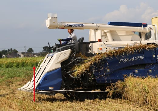 刈取・脱穀・排出 | フロンティアマスターFM468,475,575 | コンバイン