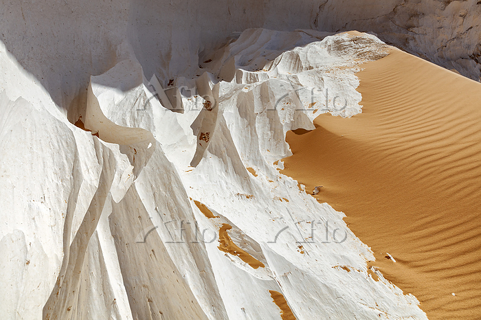 白砂漠国立公園 エジプト [173382359]の写真素材 - アフロ