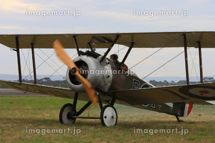 第一次世界大戦で活躍した複葉機（複製）の写真素材 [181679903]｜毎月