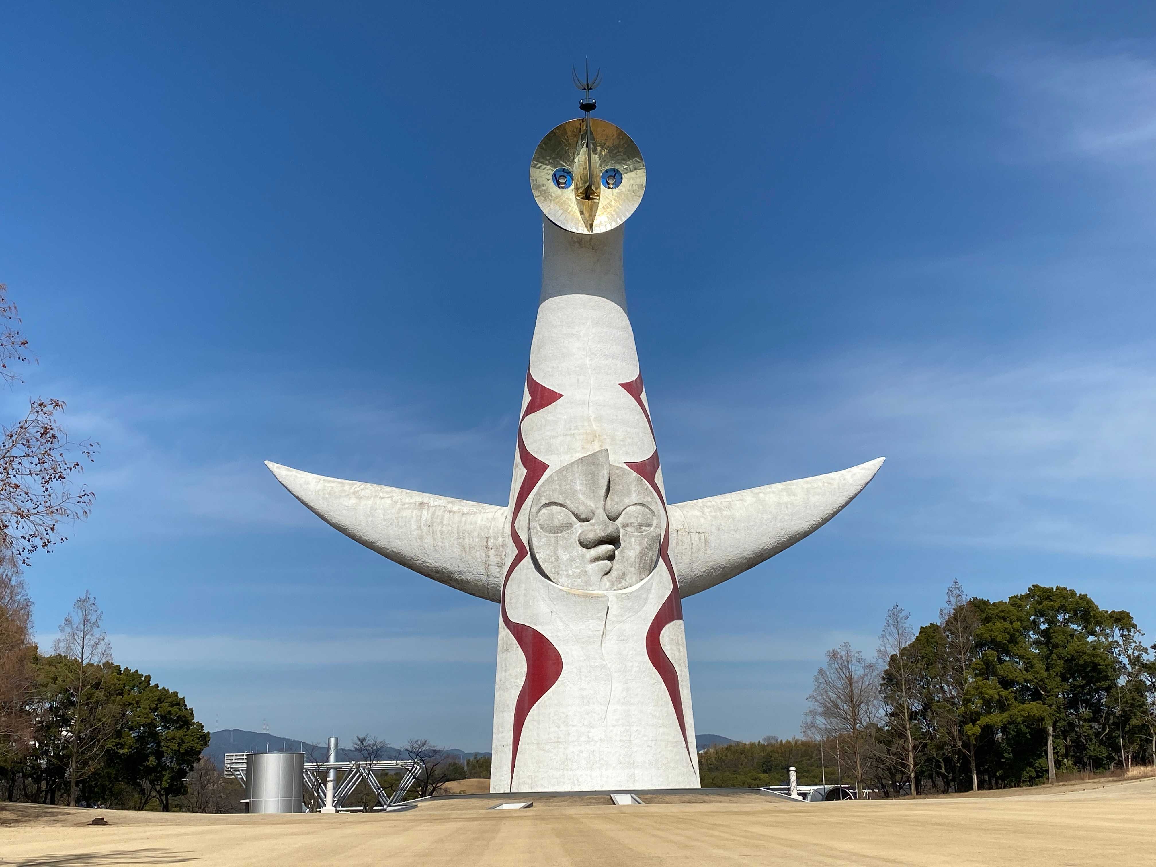 高さ約70m！岡本太郎「太陽の塔」に太陽の広場でご対面～ん 太陽の顔