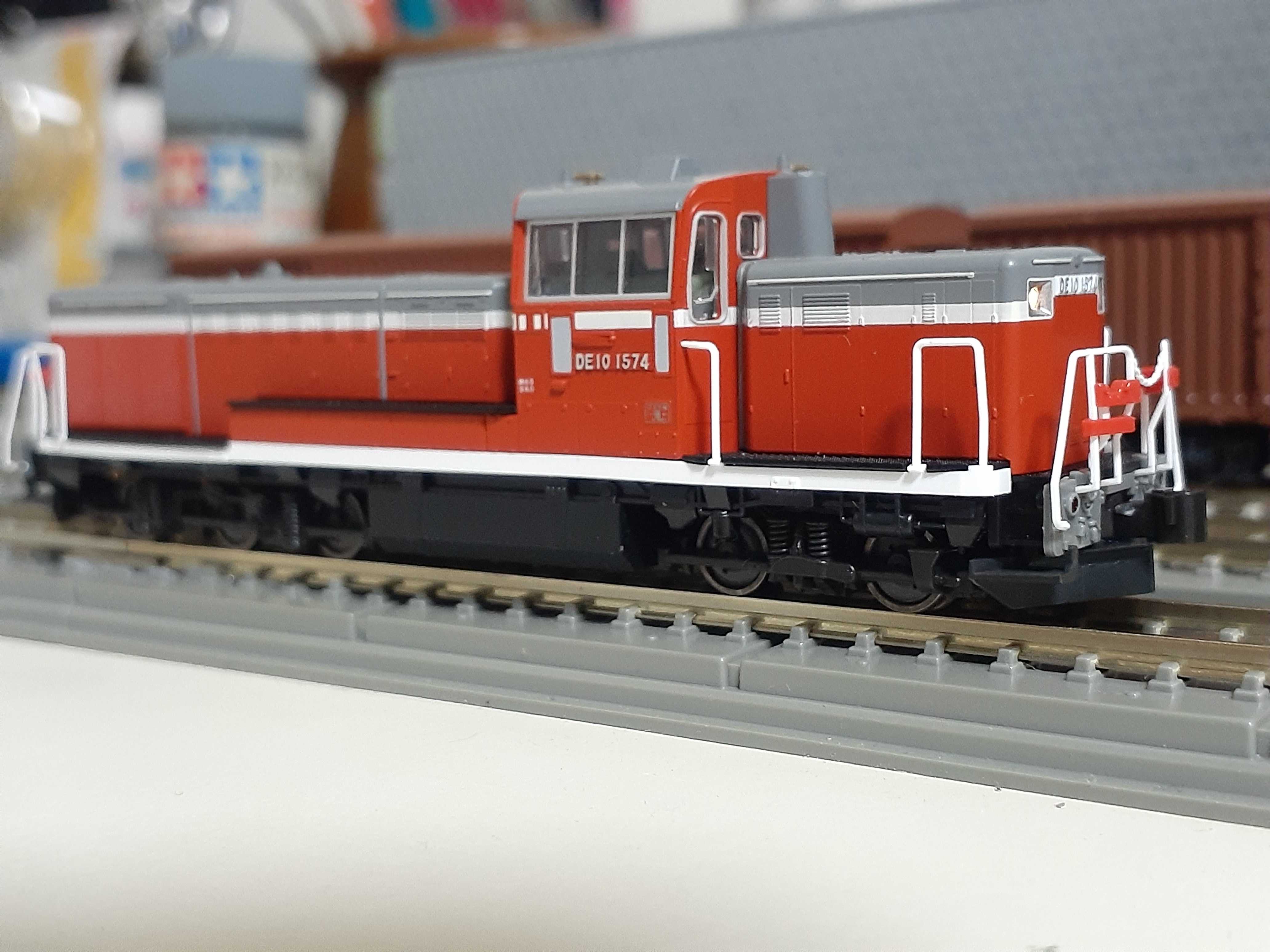 🔴🔵Kato 7011-2 DE10 暖地形 その② - 竹ノ塚総合車両センターのブログ