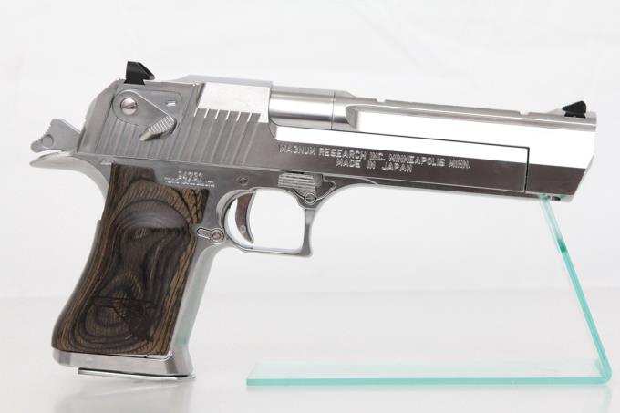 デザートイーグル .50AE クロームステンレス ガスブローバック 木製