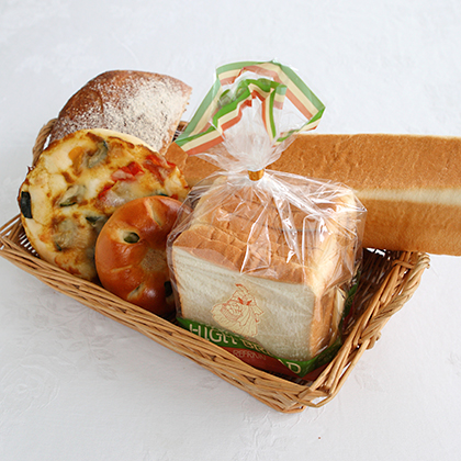 冷凍パンAセット『食パン＆セサミブレッド』 | Refrain