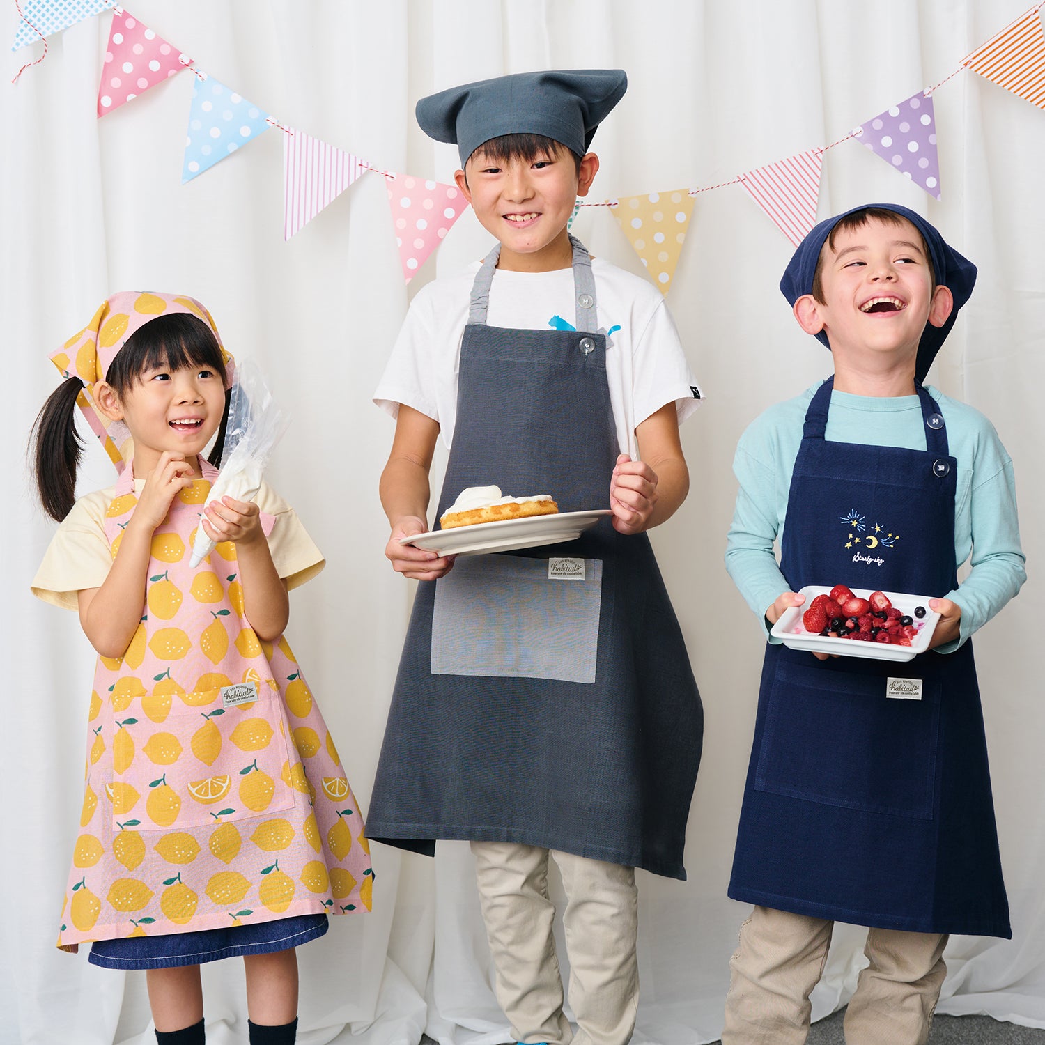 アビチュアル バンダナ・巾着付きキッズエプロンセット Lサイズ（130