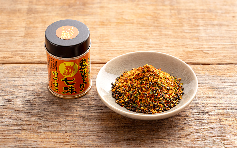株)山清】香川本鷹鬼びっくり七味唐辛子(缶入)12g | 通販【栗林庵