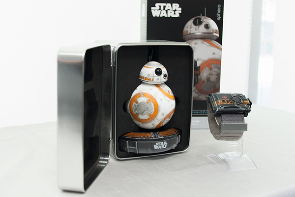 スターウォーズ・ファン必携アイテムBB-8とフォースバンドの魅力と