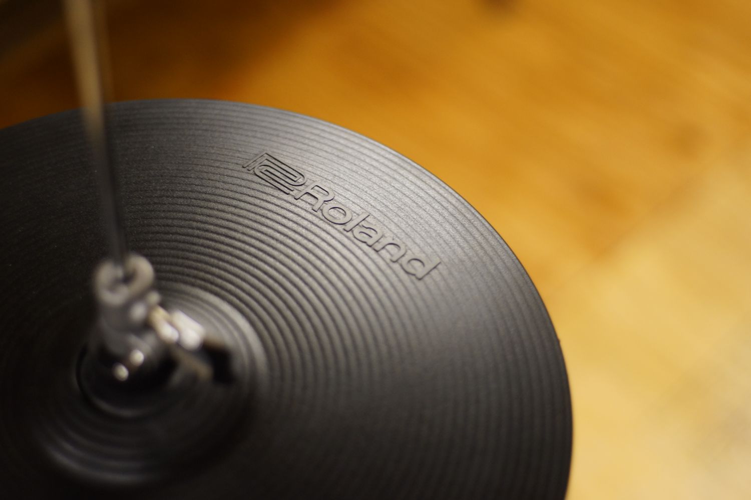 Roland VH-10を分解 - ryokosaka blog