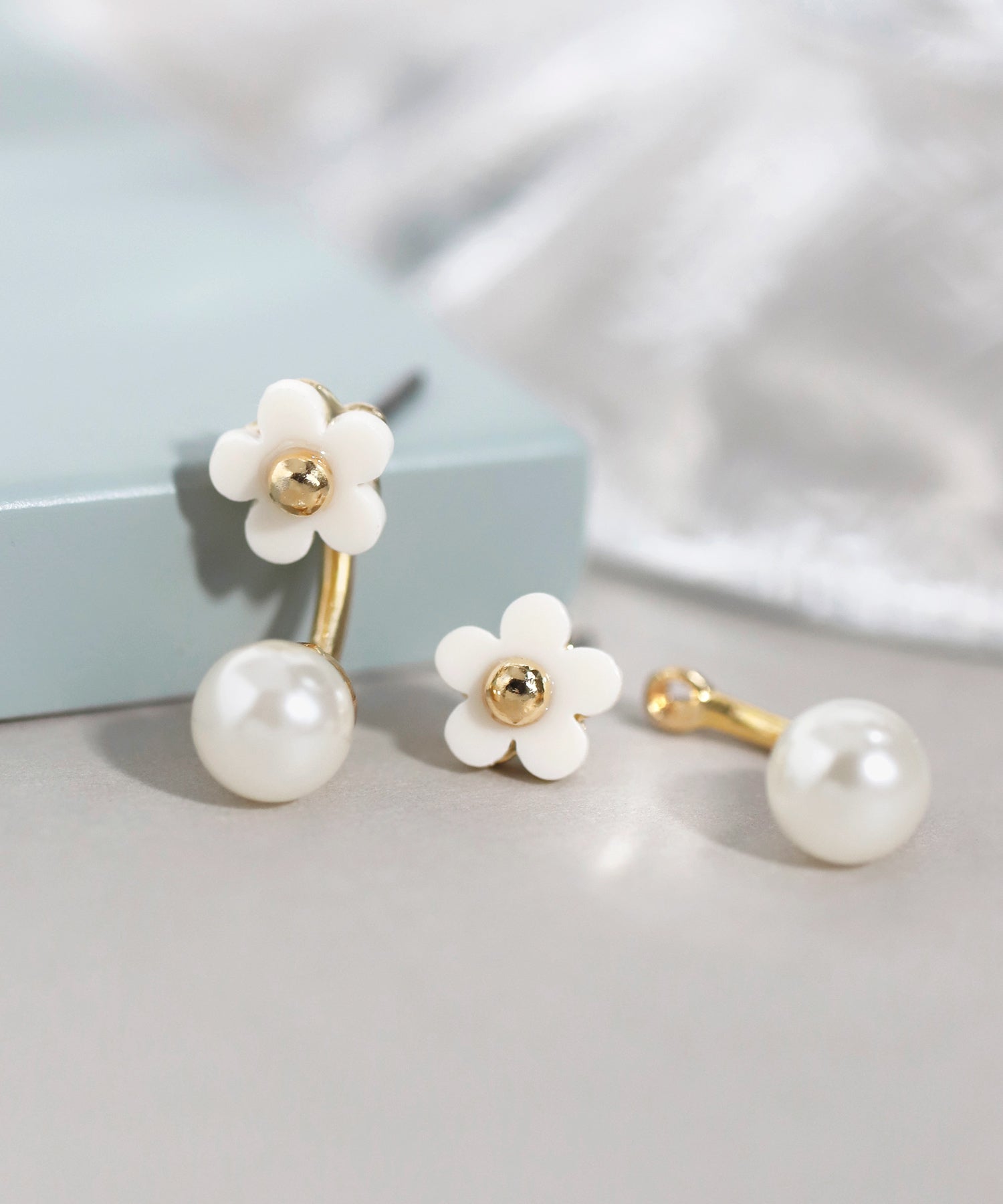 ANEMONE】フラワー×パール2WAYバックキャッチピアス｜SANPO ONLINE