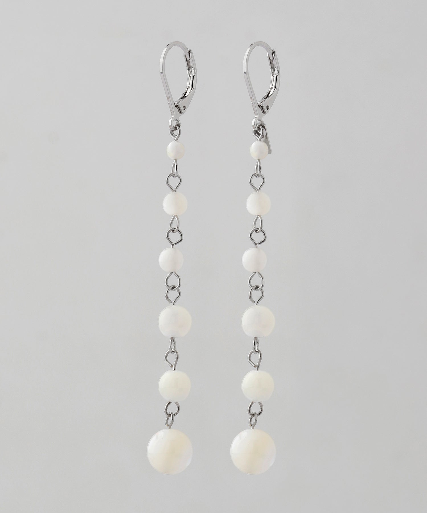 mimi33】マザーオブパールピアス[Sheerchic]｜SANPO ONLINE(サンポー