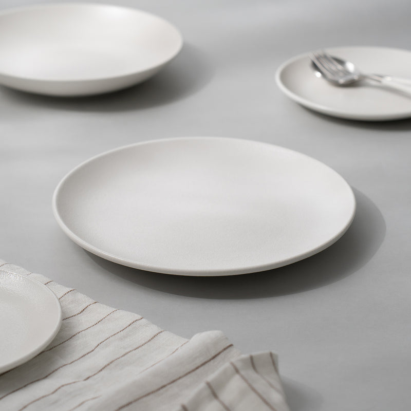 NEOFUSION フラットプレート 24cm ホワイト – 皿・プレート – 一流