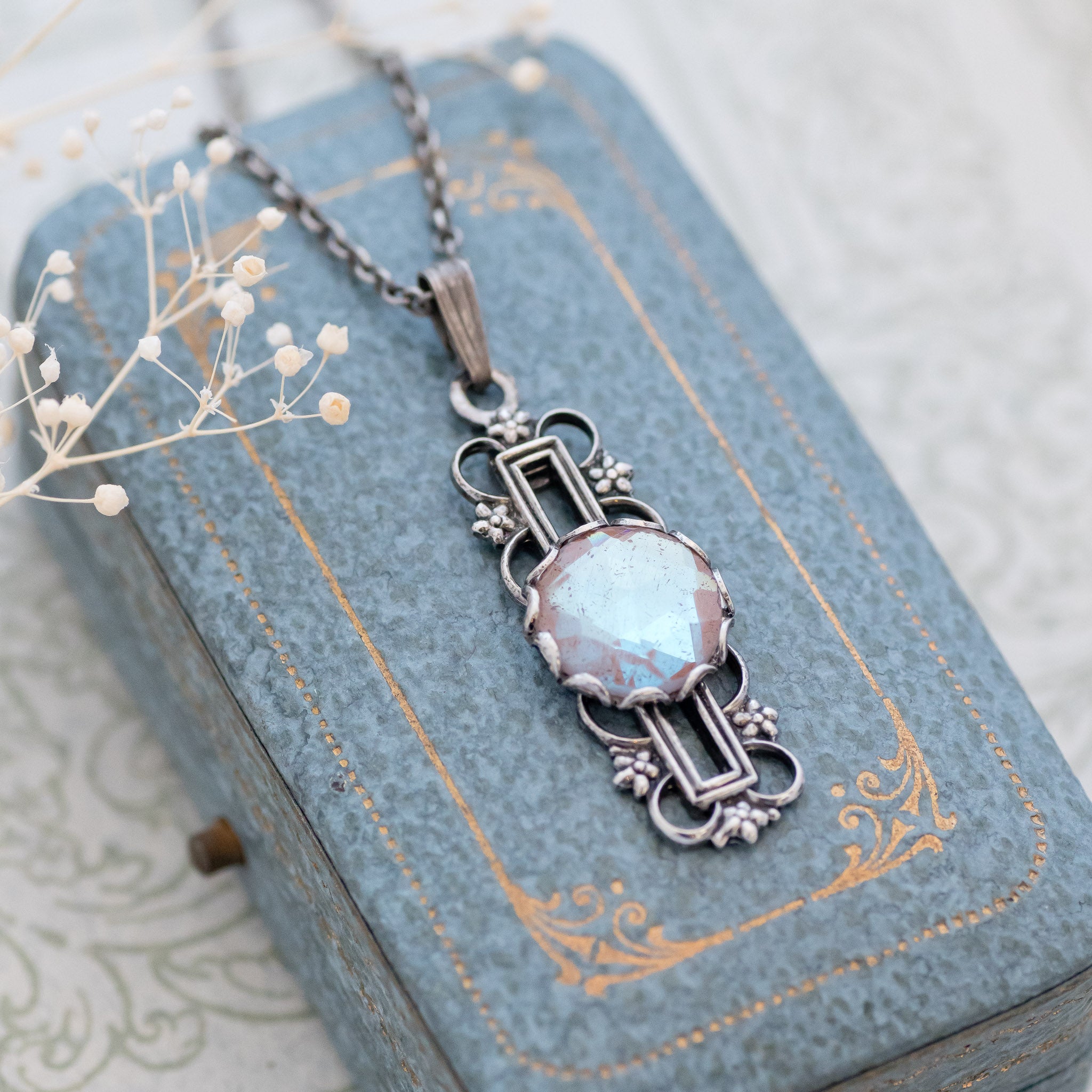 小花のアンティークサフィレットネックレス シルバーペンダント