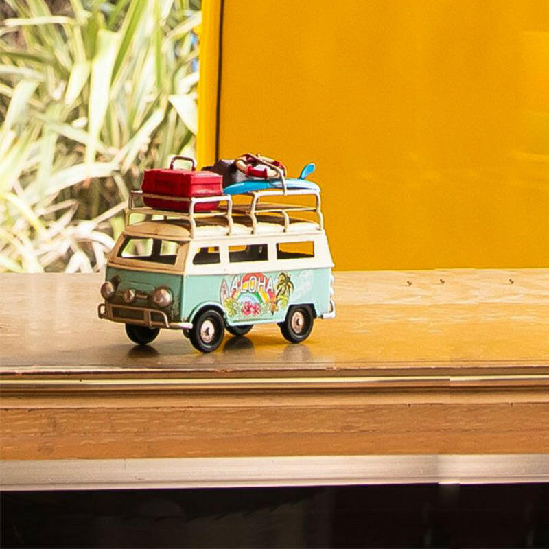 ワーゲンバスのブリキカー レトロサーフィンバン トラベルカー