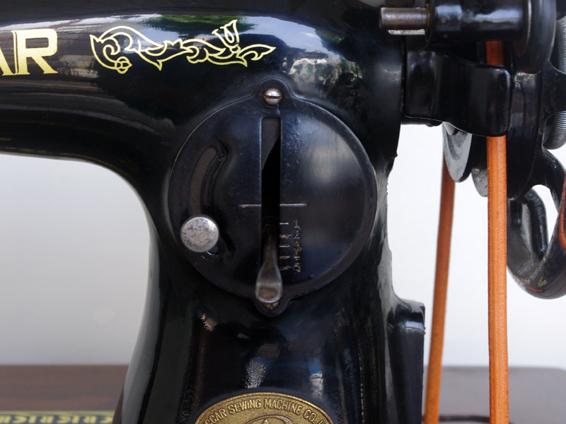 No.572 RICCAR リッカー製 家庭用足踏みミシン：アンティークミシン