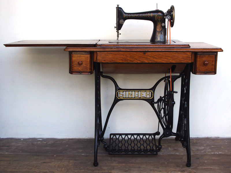 No.352 SINGER 66K シンガー製 ロータス型 家庭用足踏みミシン