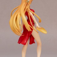 スリットから伸びる美脚が美しい！「SAO」からチャイナドレス姿の