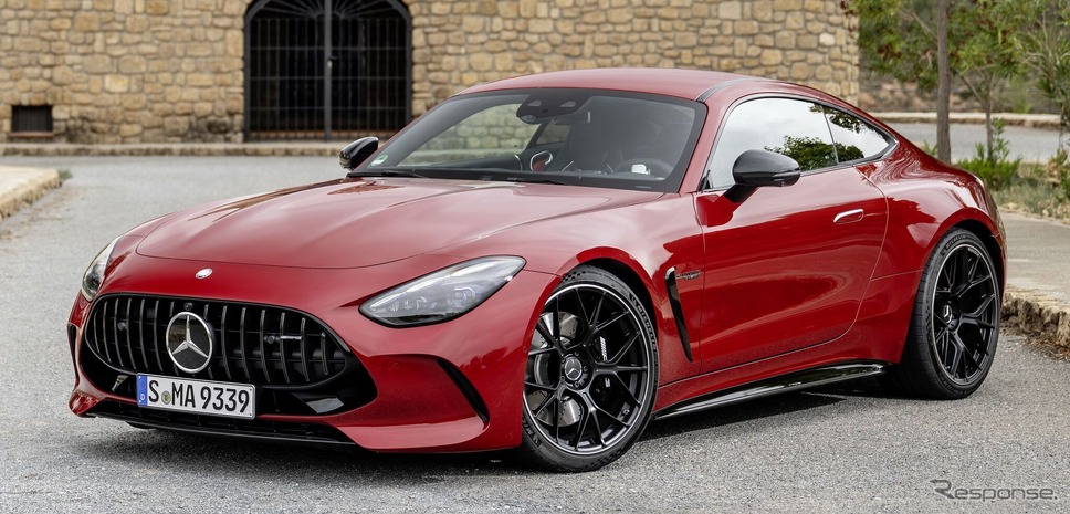 メルセデスAMG GT 新型、585馬力の高性能2ドアクーペ…新写真を公開