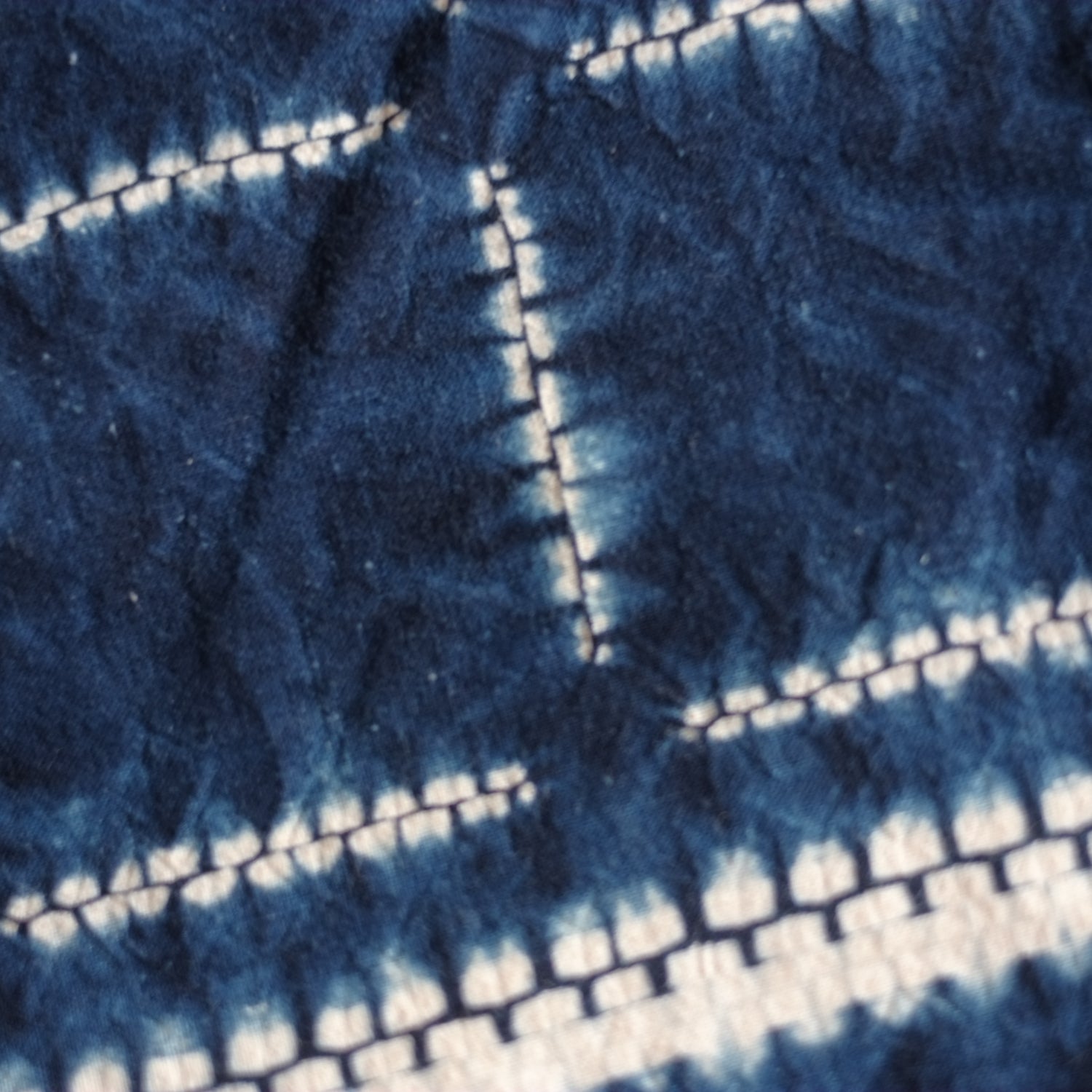 時代 中国 雲南省 絞り染め 藍染 風呂敷 大布 （20世紀） – 逢季荘