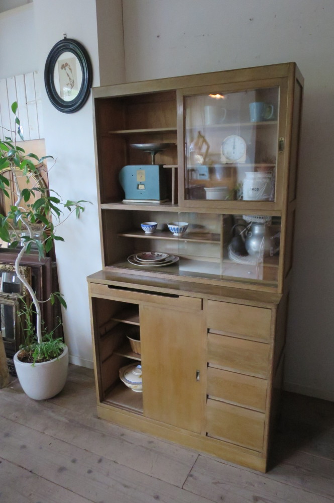 アンティーク 古いガラス戸棚 食器棚 トレイ付き 引き戸 ナラ材 オーク