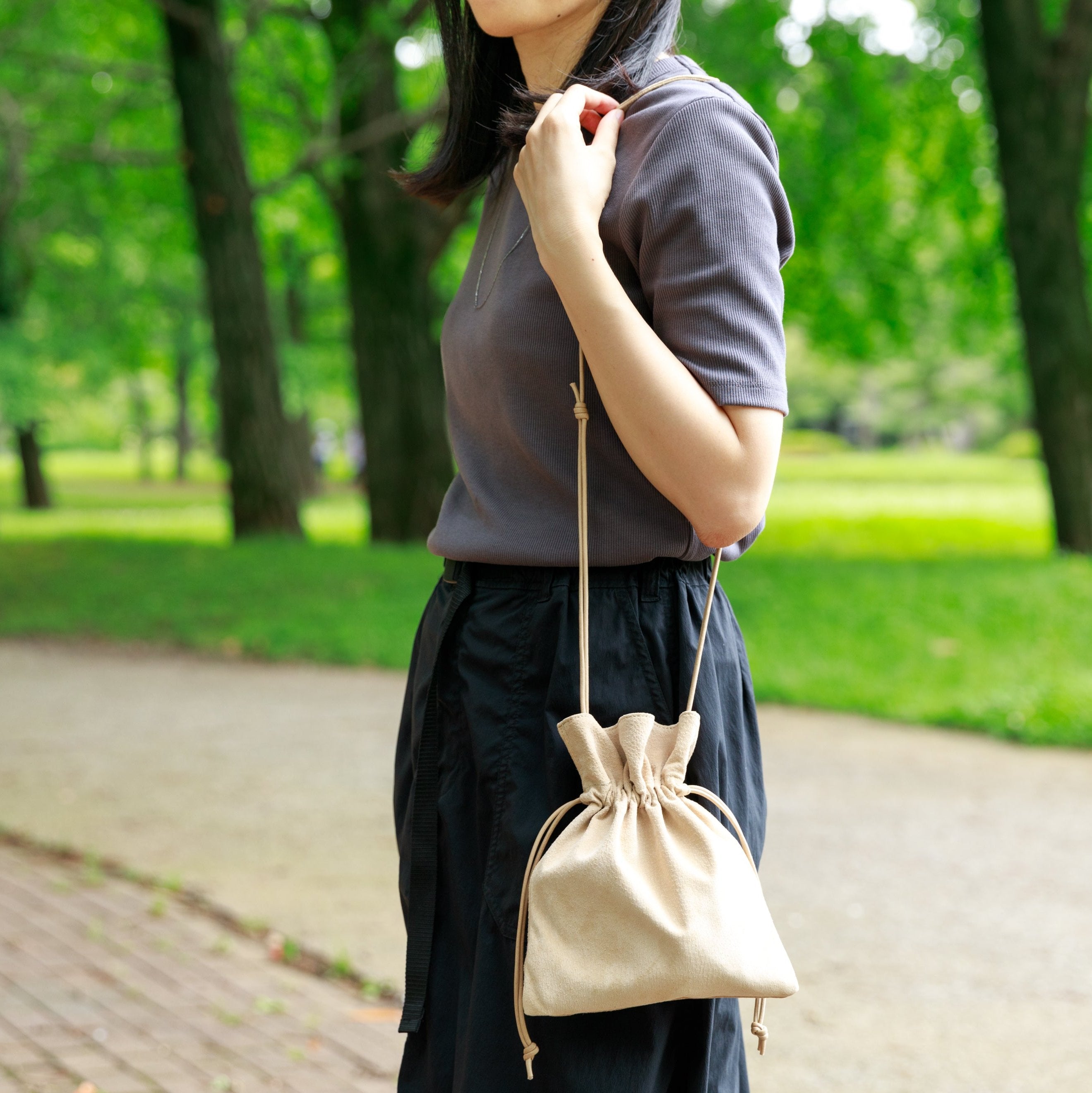 洗える革の巾着型サコッシュ｜Washable Wring Sacoche【トウキョウ