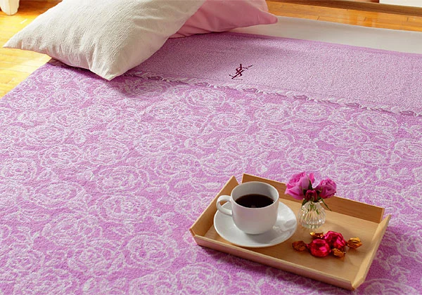 イヴ・サンローランタオルケット ピンク 5500円 | 大進オンラインショップ