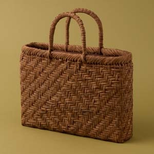 戸田寒風さんの山ぶどう籠バッグ 細編み網代編み(小): ファッション
