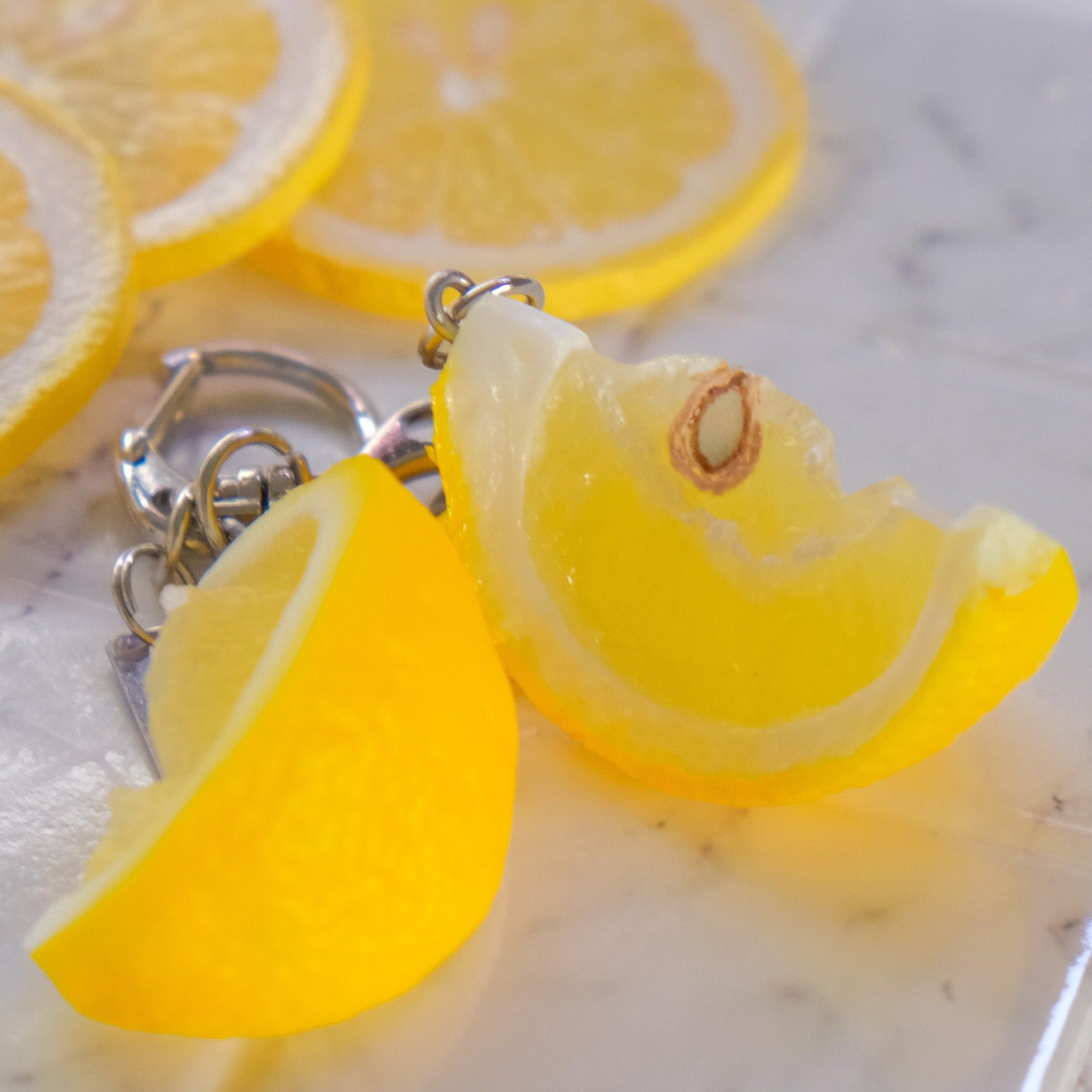 元祖食品サンプル屋「搾ったレモンのキーリング 」