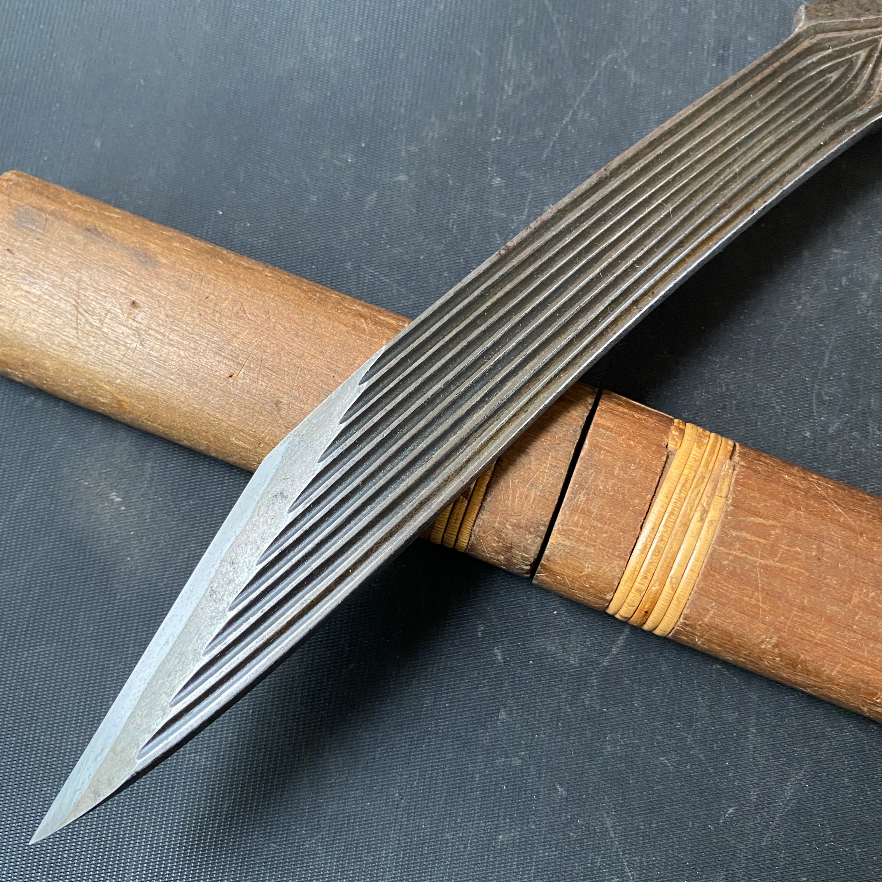 Old stock Fujiwara Yoshiaki Kiridashi Kokatana Bird(kanoto tori