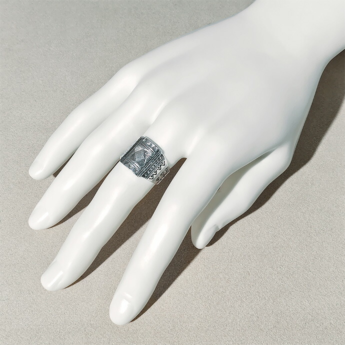 Binich（ビニッチ） 指輪 送料無料 トライアングル シールド リング