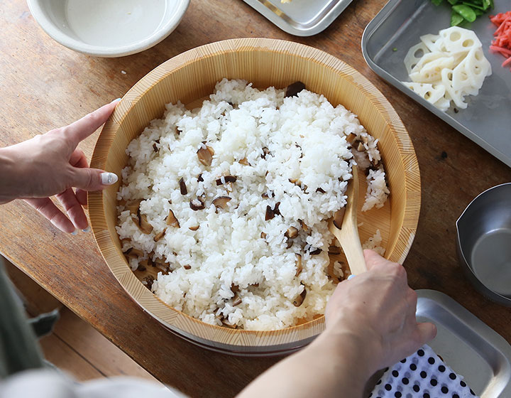 山一 すし飯台 27cm 2合 すし桶 飯台 飯切 半切 木曽さわら 銅箍 国産