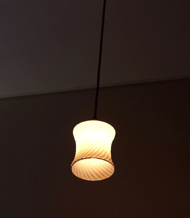 ペンダントライト ガラス ホワイト アンティーク レトロ 天井照明