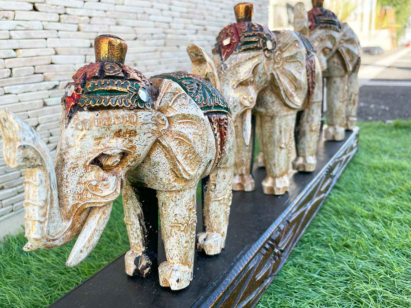 象の置物 3連 木彫りの象 W65cm 2色 金 白 象 ゾウのオブジェ 木製