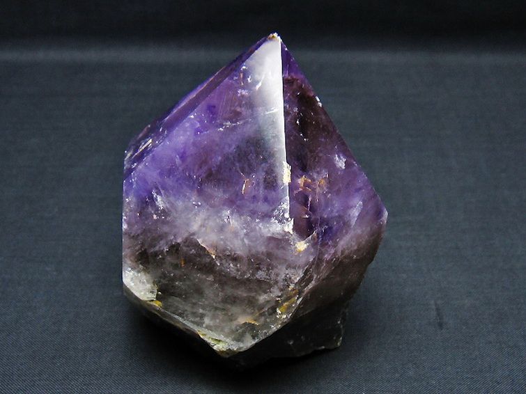 アメジスト 六角柱[t720-1366]