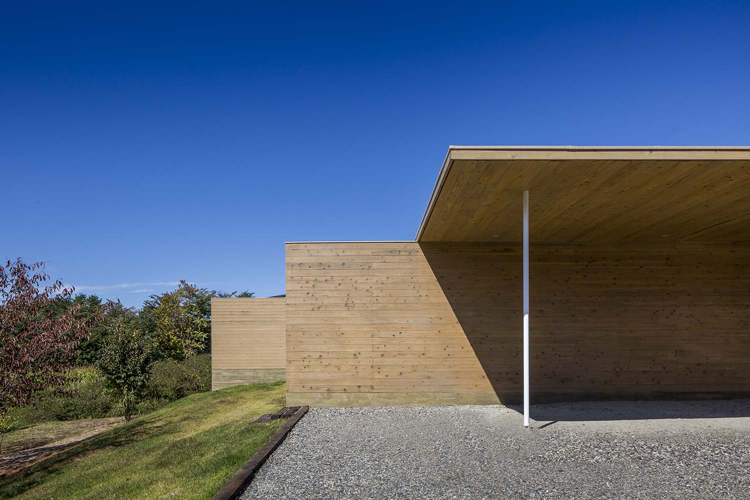 Solid cedar house - Shigeru Ban