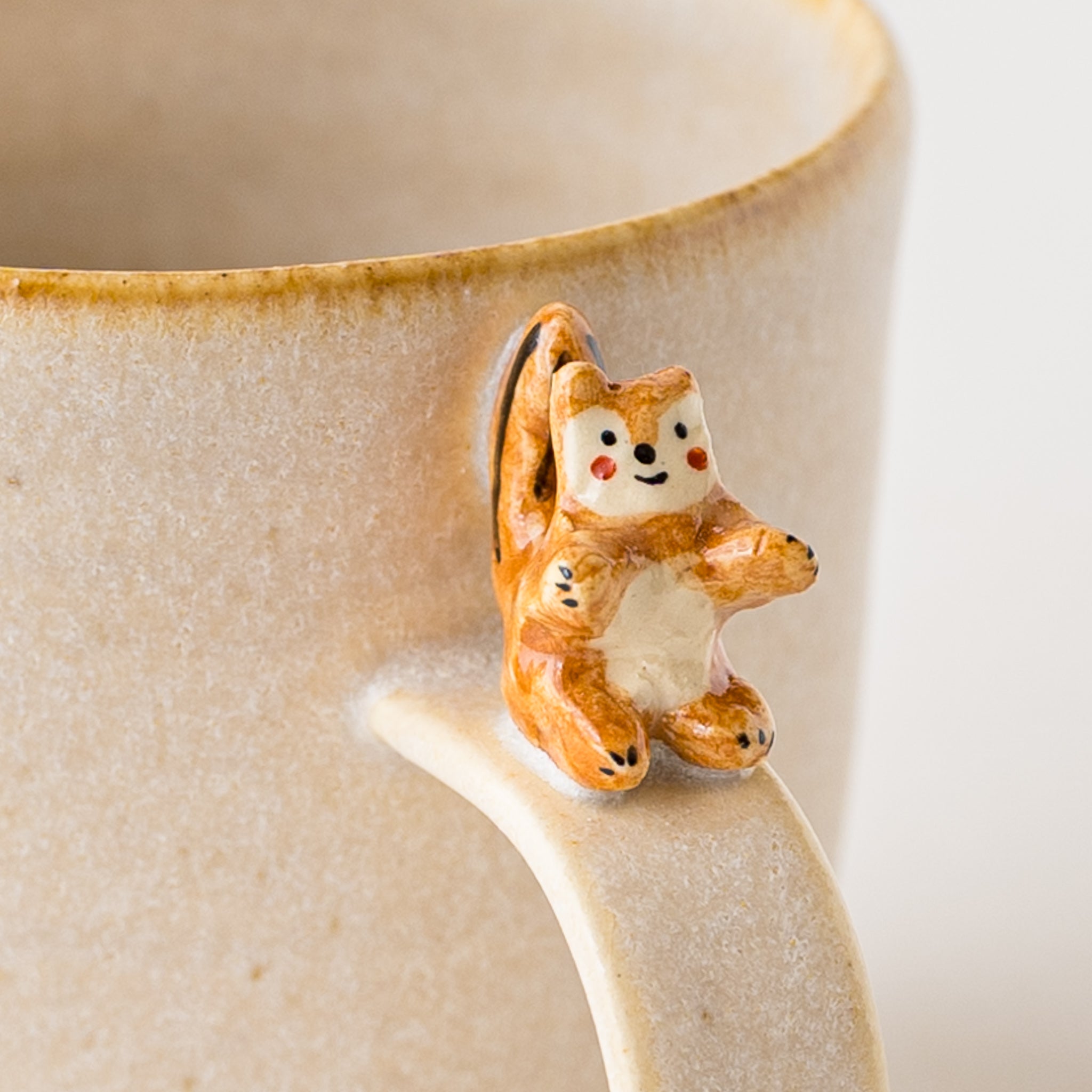 作家 近藤佳寿子 動物乗りカップ リス ｜作家もののうつわ通販 四季折