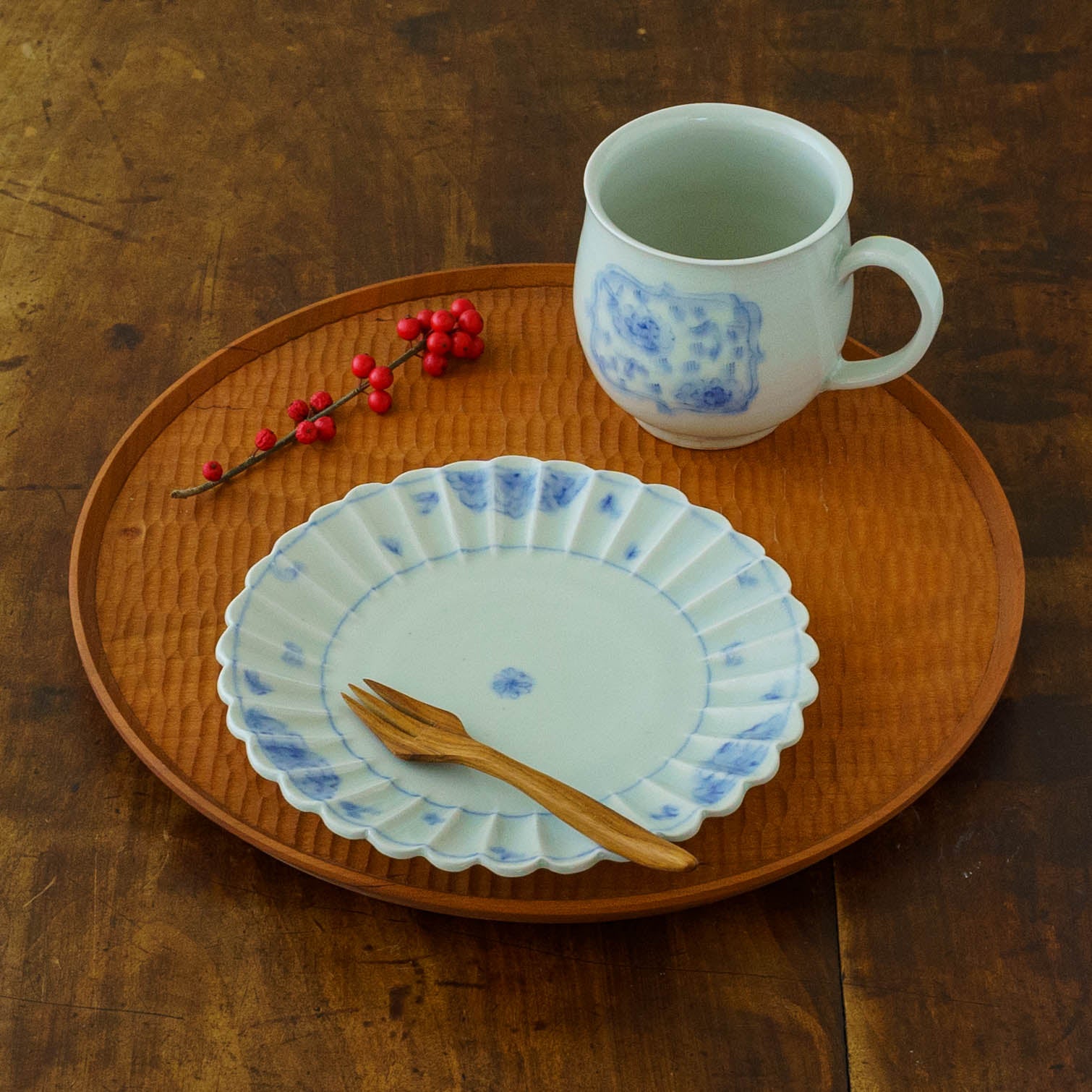 陶芸家 鈴木まどか 安南菊割五寸皿｜作家もののうつわ通販 四季折折