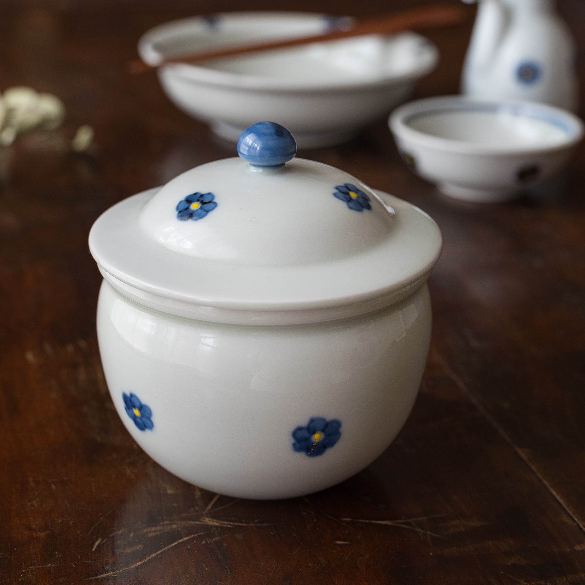 有田焼 大日窯 小壷 サビ格子｜和食器通販 四季折折 – 四季折折