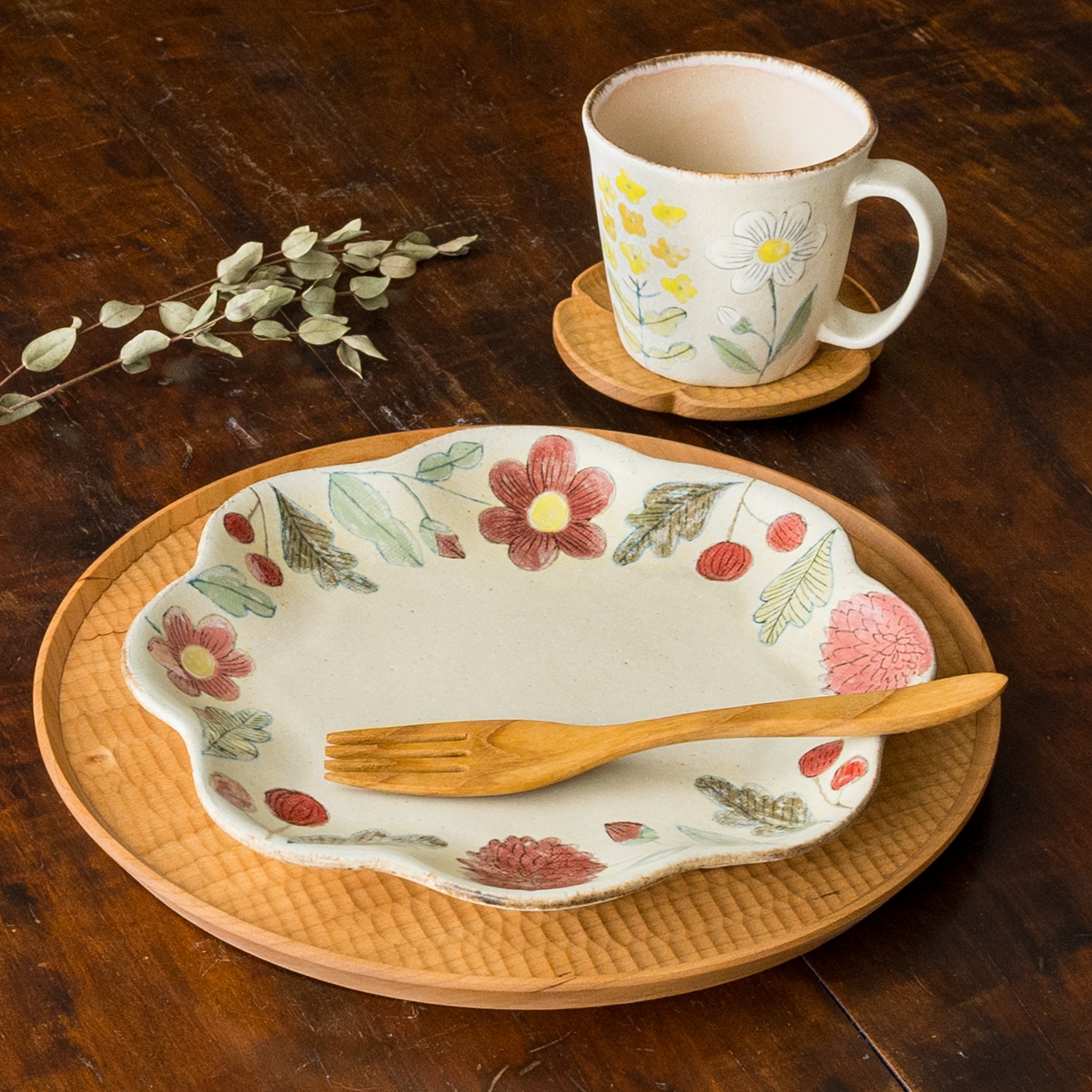 作家 森野奈津子 花模様 花型皿｜和食器通販 四季折折 – 四季折折