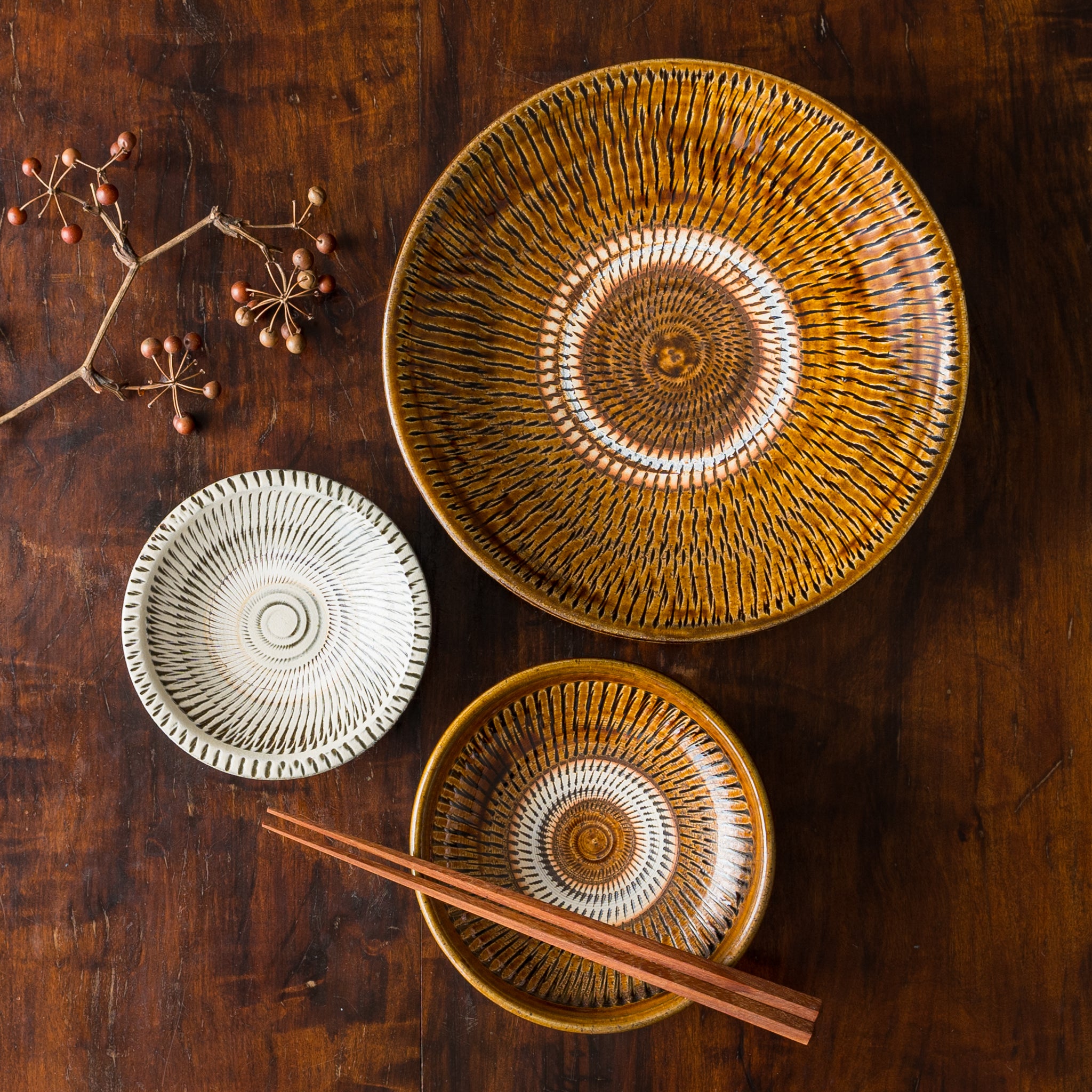 小鹿田焼 坂本庸一窯 4寸皿 飛び鉋 白｜和食器通販 四季折折 – 四季折