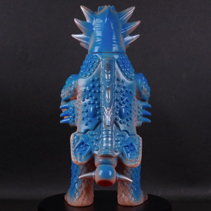 緊急告知！ ブルマァクの“あの”「4超獣」が「幻カタログカラー」で