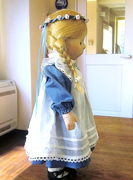 ポングラッツ人形 花かんむりの女の子 35cm ソフトボディ - SNAP