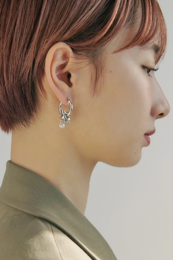 アッセンブル スター チャーム ピアス – GOLDY Onlinestore