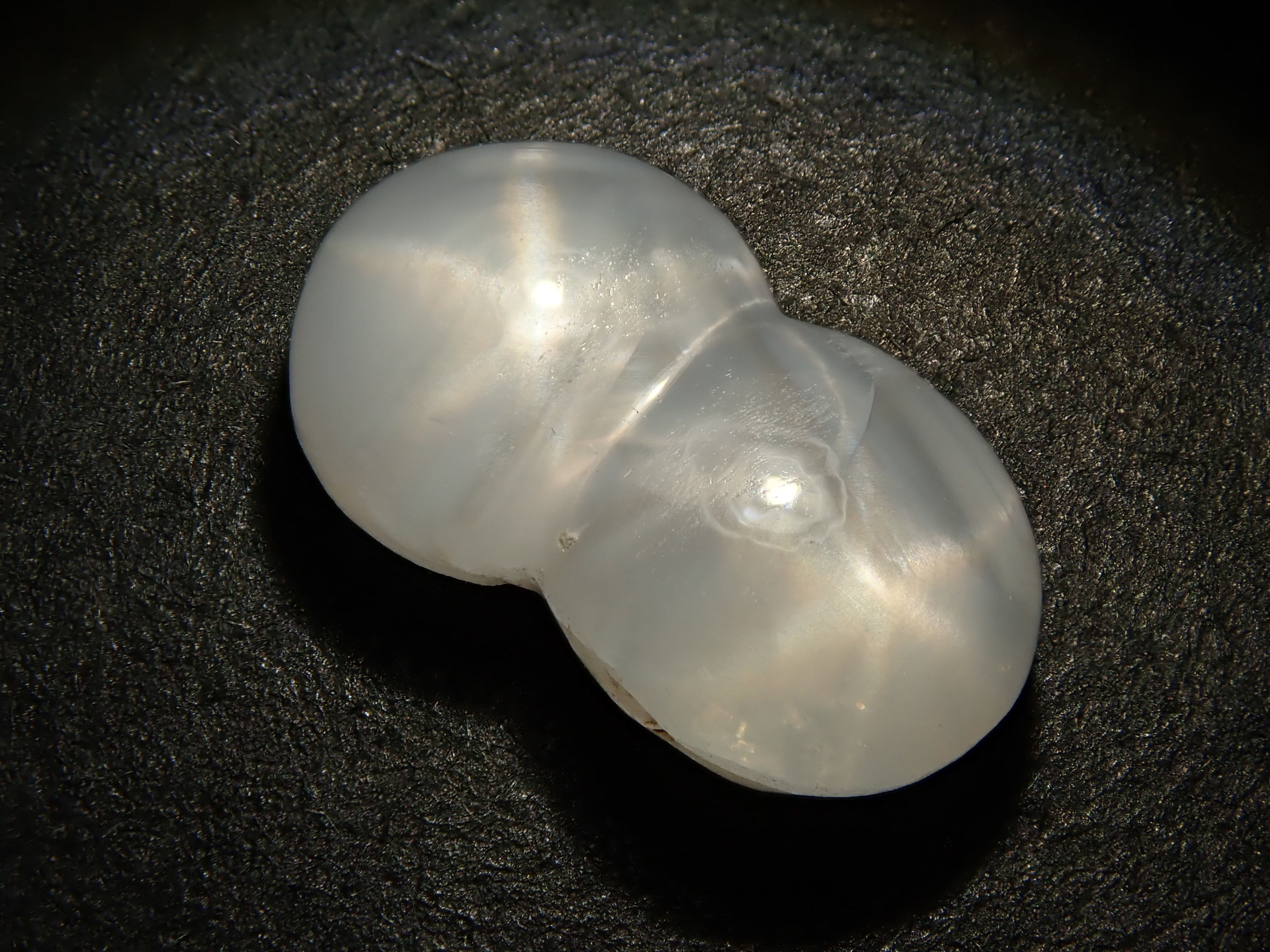 スリランカ産ツインスターサファイア 2.539ctルース