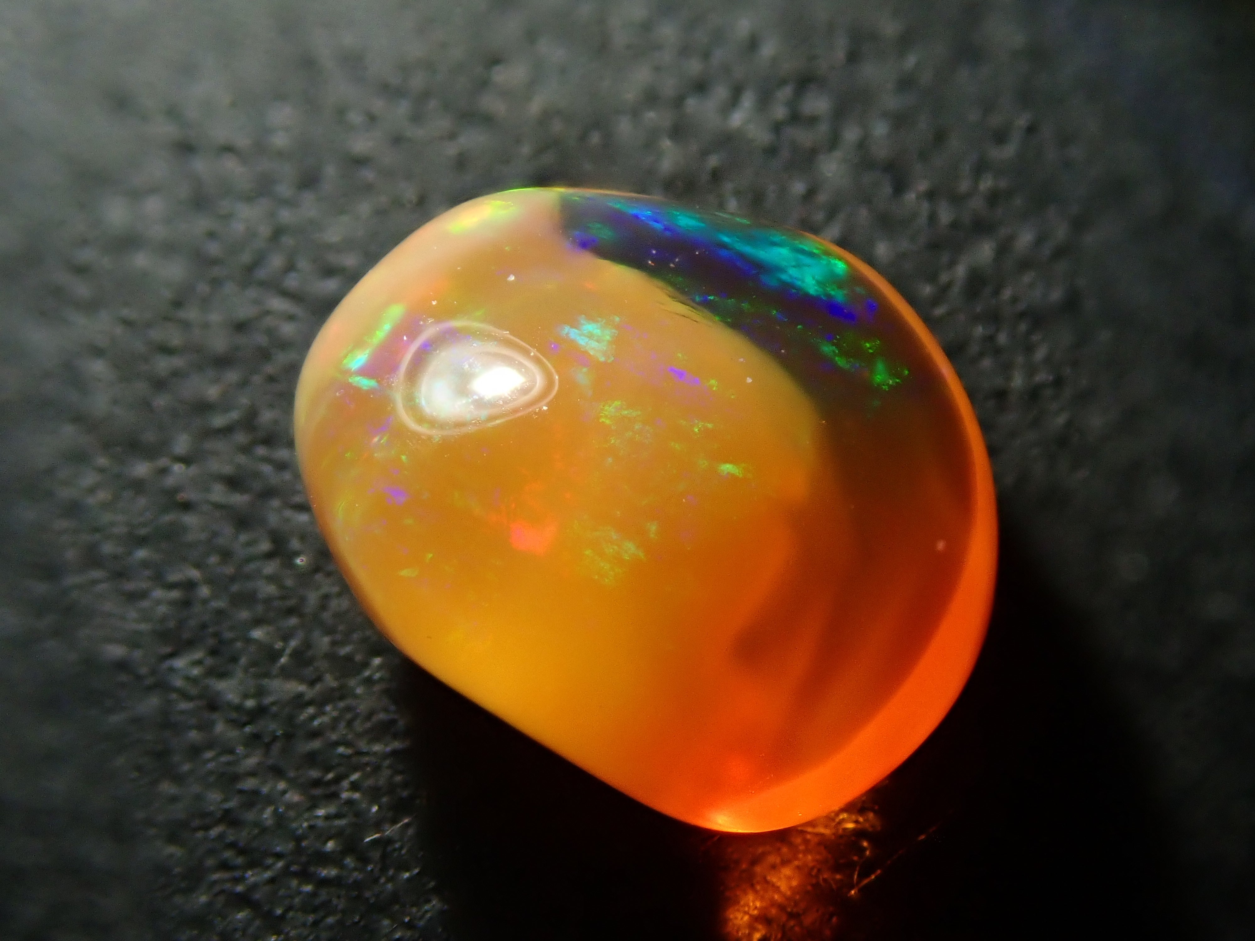 エッグインオパール 0.865ctルース