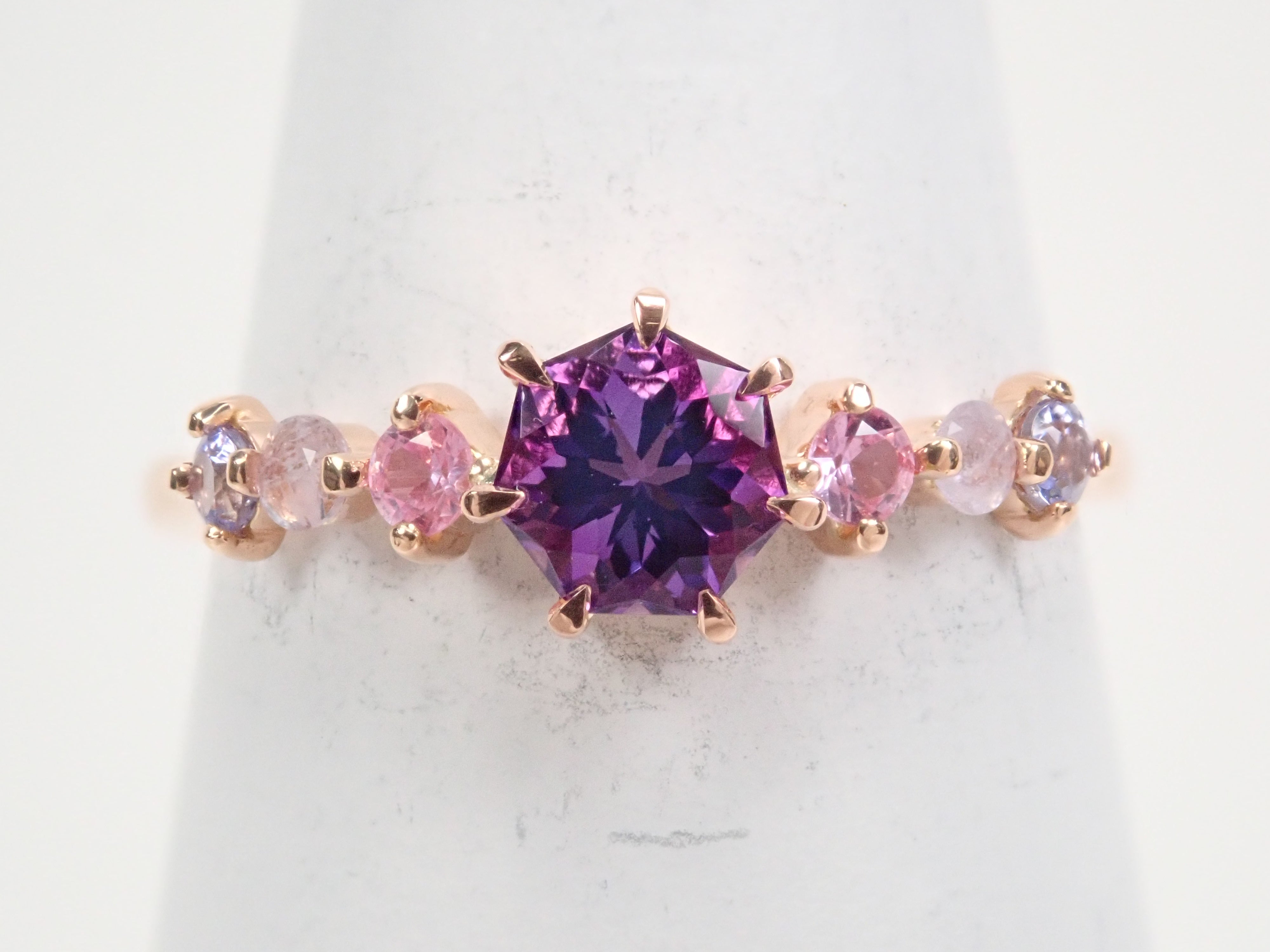 K18PG ブラジル産カラーシフトアメジスト・ハックマナイト・ピンク