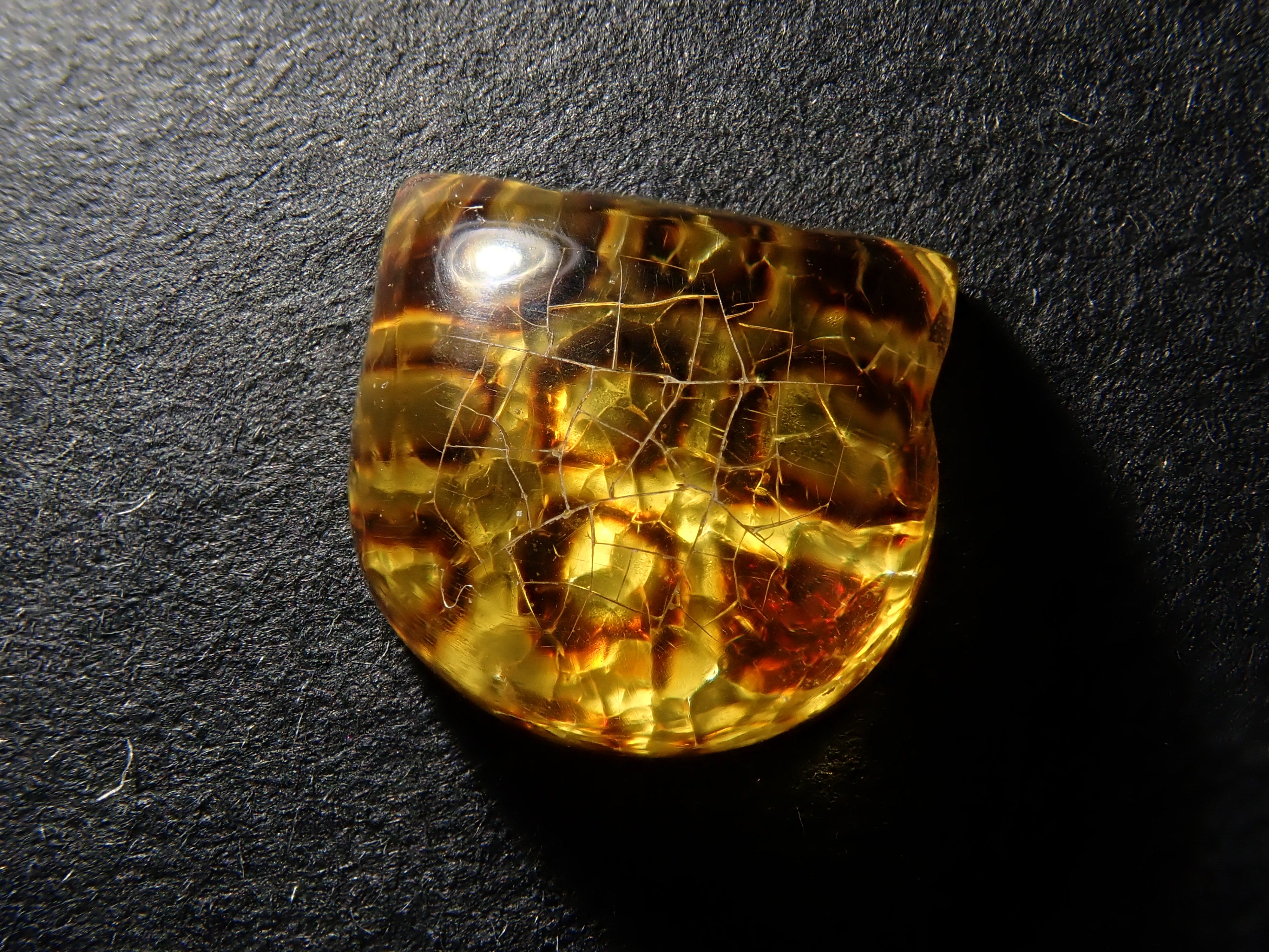 猫カット（チーター柄）】琥珀 8.1mm/0.916ctルース