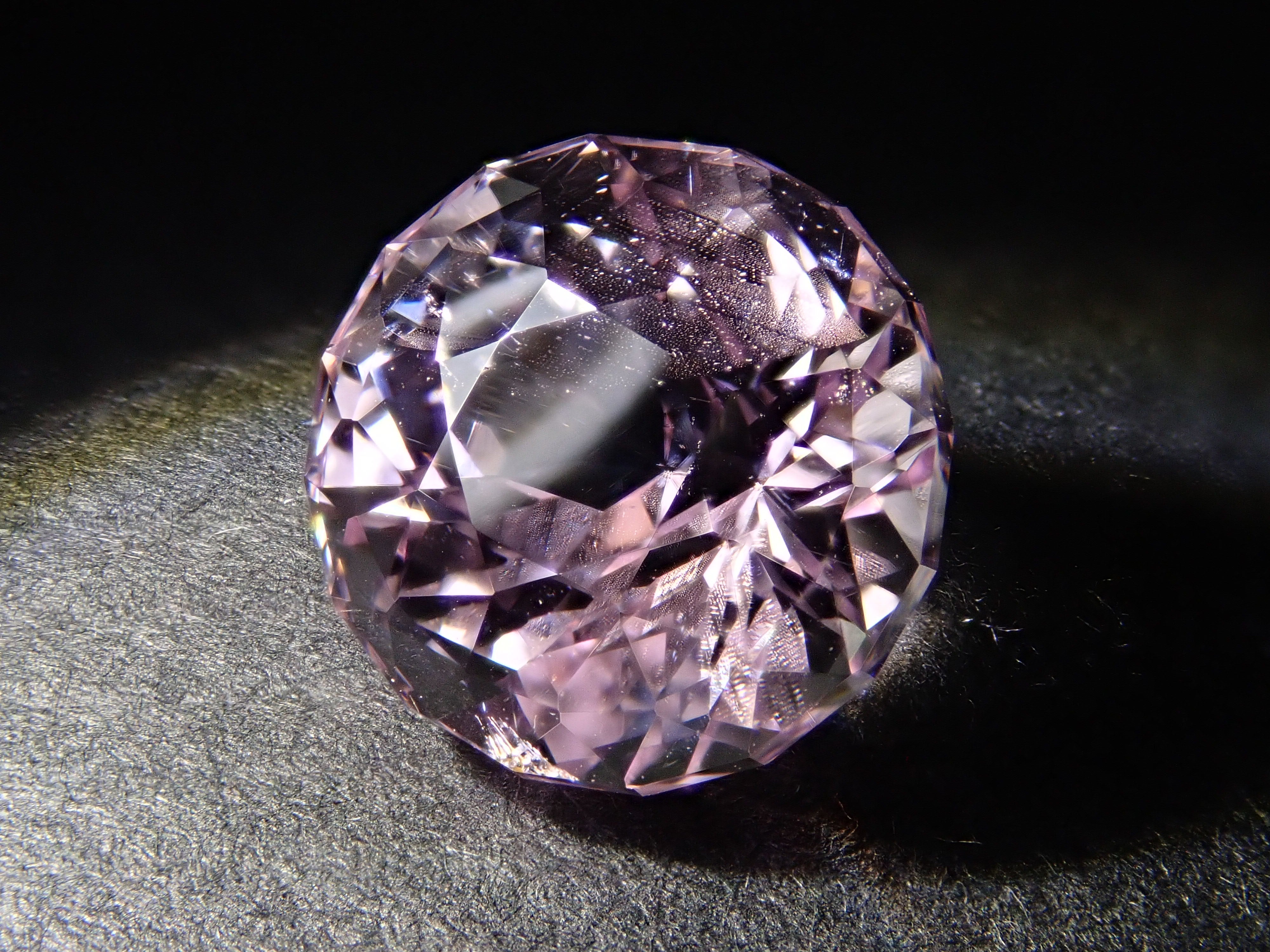 クンツァイト 3.300ctルース