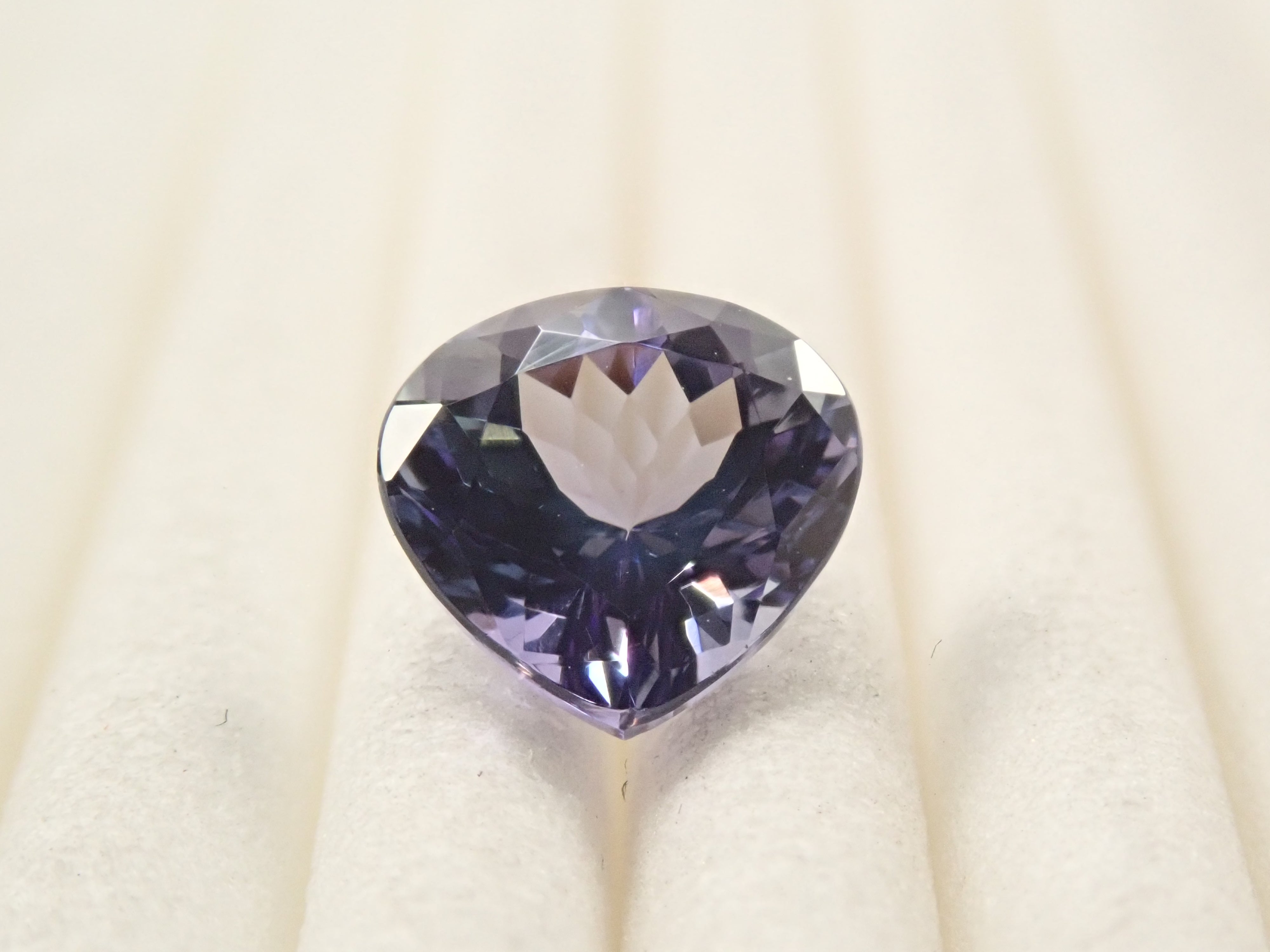 タンザニア産バイカラータンザナイト 1.284ctルース