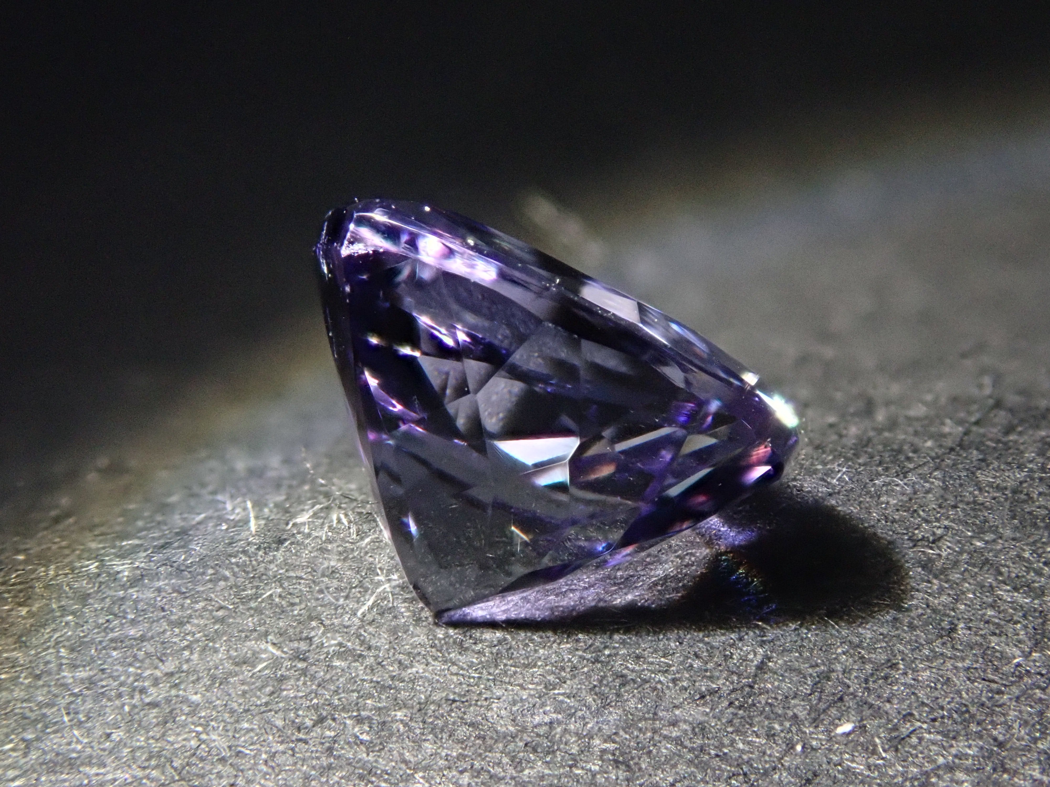 タンザニア産バイカラータンザナイト 1.284ctルース