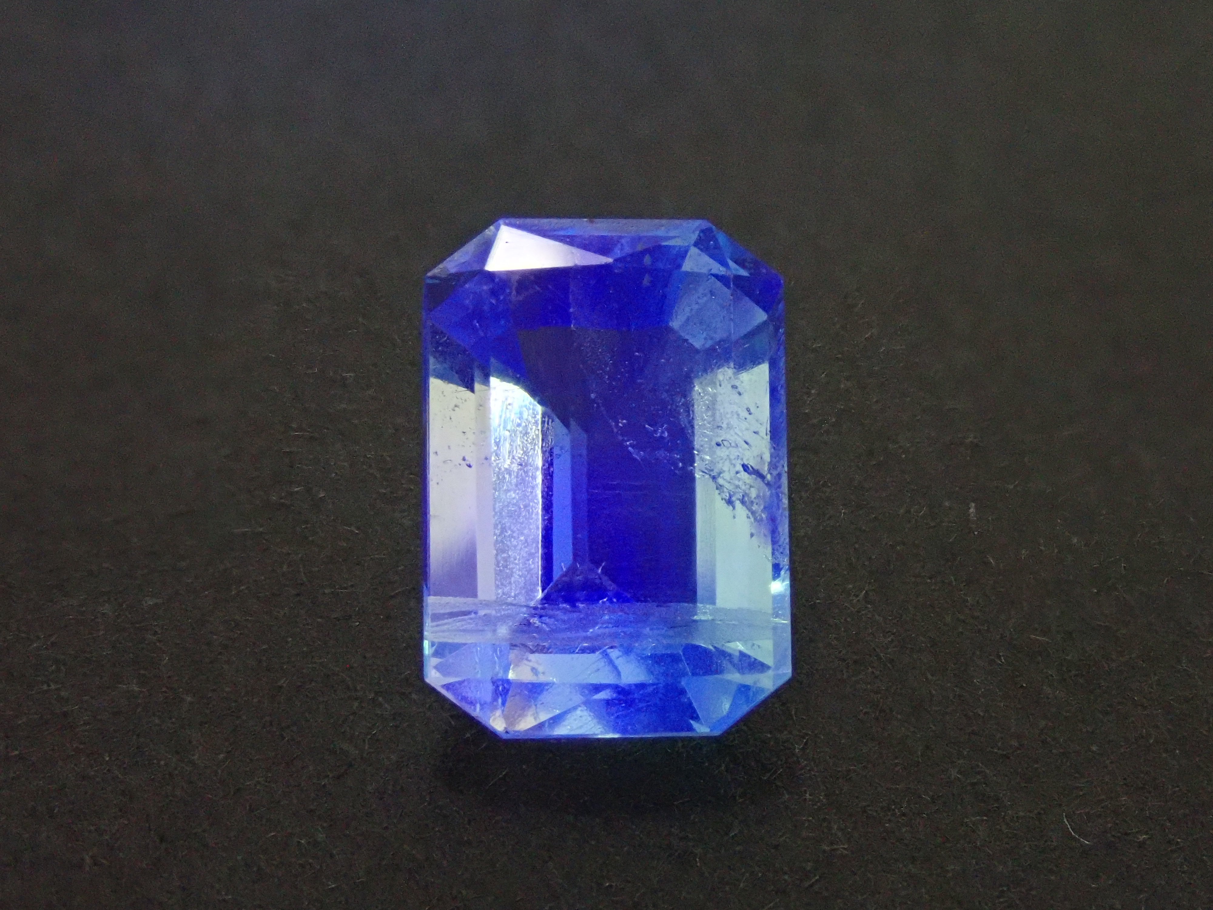 コロンビア産フローライト 5.903ctルース