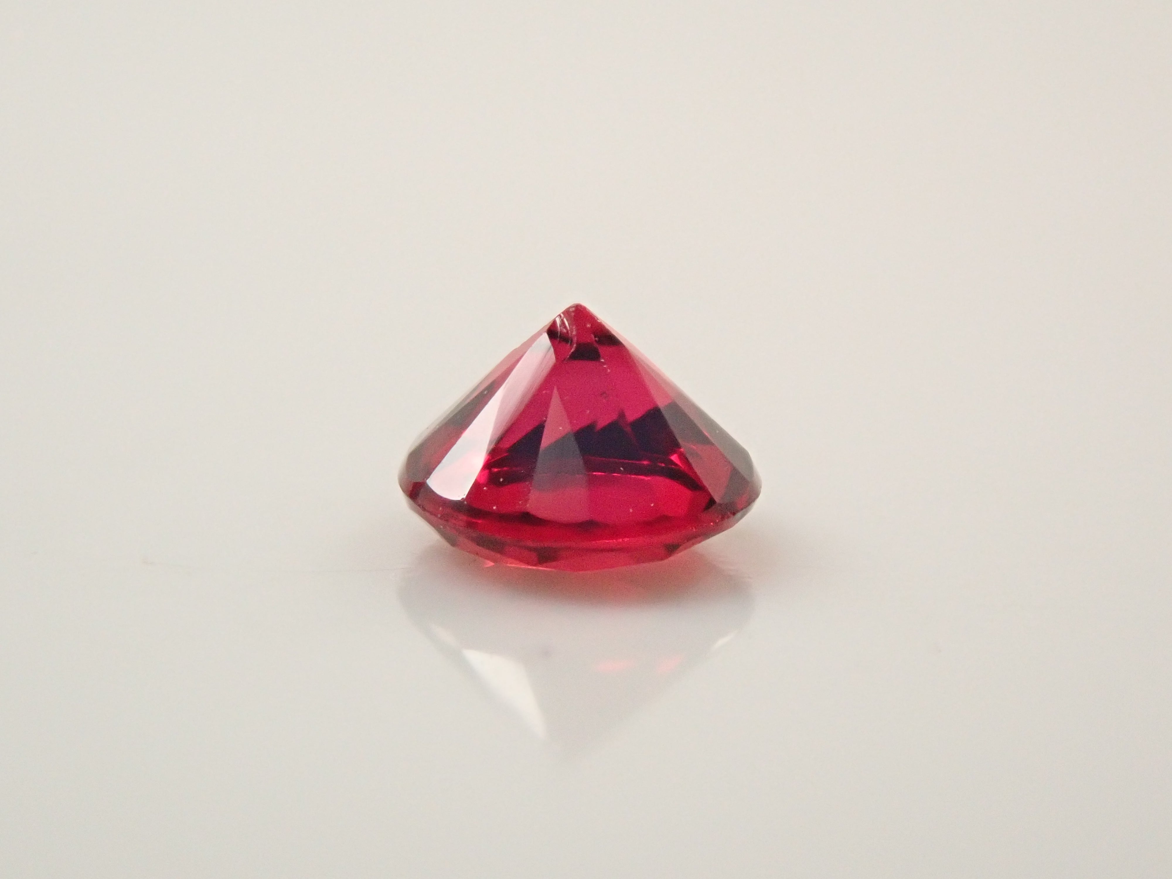 ミャンマー産レッドスピネル 0.182ctルース